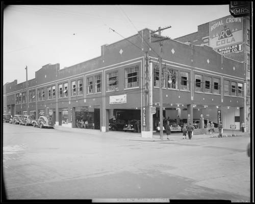 Central Kentucky Tire Company, 362 East Main; exterior view of building, service bays, and street, 