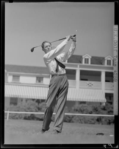 University of Kentucky Golf Team (1940 Kentuckian) (University of Kentucky); individual swinging club