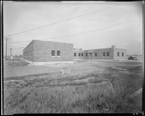 J. Fred Beggs & Sons, contractors (construction); Narcotic Farm, brick building under construction, exterior view