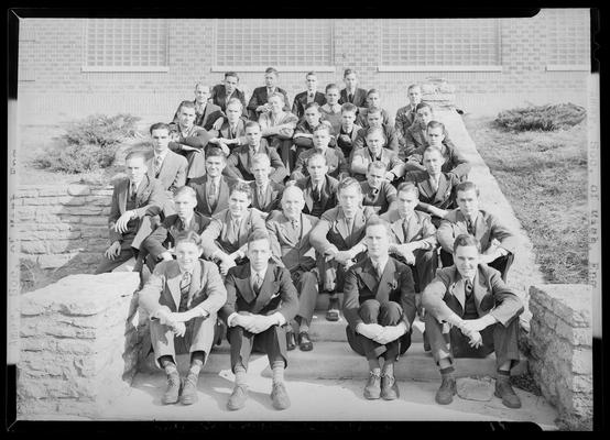 American Society of Mechanical Engineering (ASME), (1940 Kentuckian) (University of Kentucky); group portrait, members sitting on the stairs leading to a building