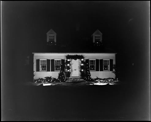 Manilla Lyman; house (917 Tates Creek Pike); exterior, view of snow covered house and lawn