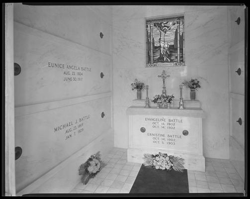 M. J. Battle Crypt, interior; graves of Ernistine Battle, Evangeline Battle, Micheal Battle, Eunice Battle