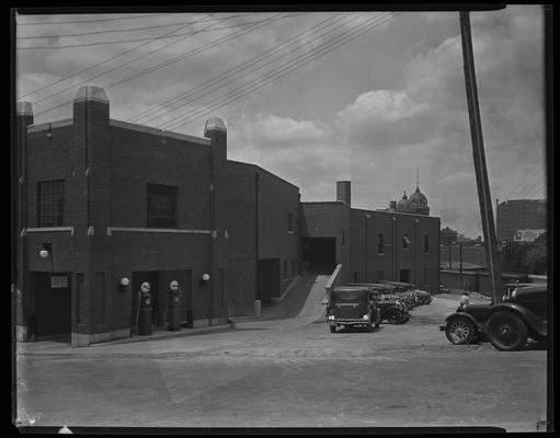 Geary-Gay Motor Company, Hudson-Essex service department; exterior, showing automobile entrance ramp into garage, 119-125 North Eastern Avenue