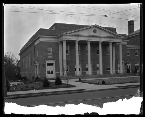 Building w/ columns