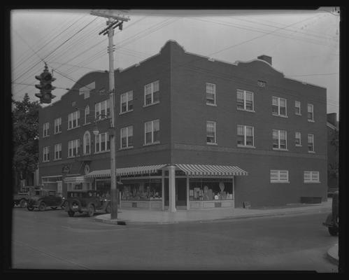 Dunn Drug Company, 290 South Limestone; new store, exterior; Corner of Maxwell Street and Limestone Street (Dunn Apartments, Laval Dry Cleaning) (yogurt)