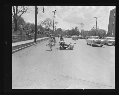 Push Cart Derby race