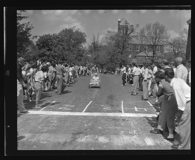 Push Cart Derby race