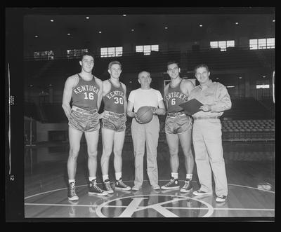 Rupp with players 16, 30 , 6