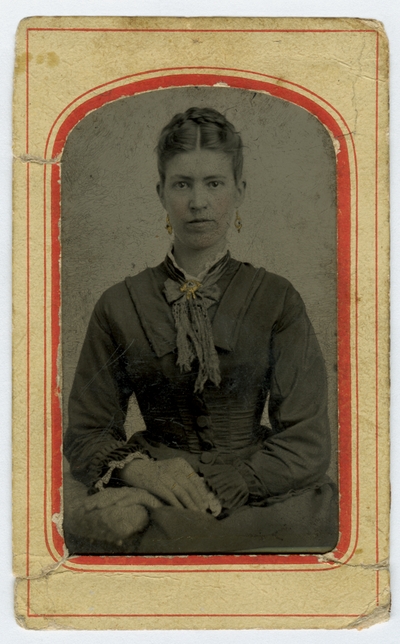 Hand-colored portrait of an unidentified woman