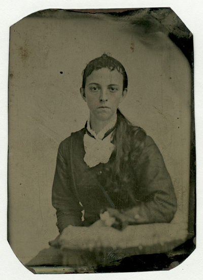 Hand-colored portrait of an unidentified woman