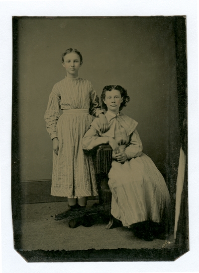 Hand-colored group portrait of two unidentified girls
