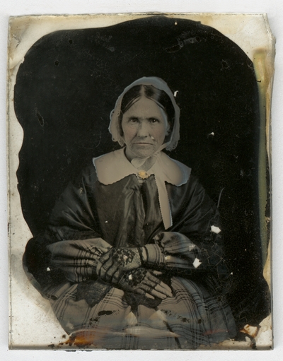 Hand-colored portrait of an unidentified woman in a rectangular case