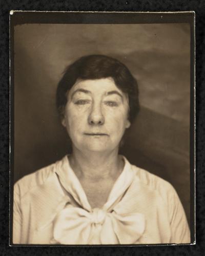 Passport photograph of Cora Wilson Stewart when she was an older woman, facing the camera