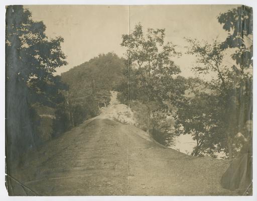 Another view of the mountain road as item #526