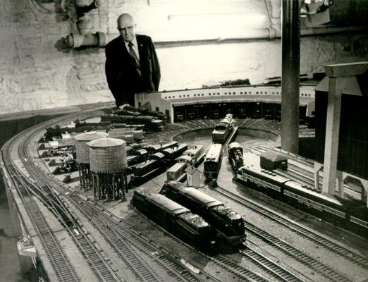 Hatton, Vernon; William W. Haverly focuses on the tracks