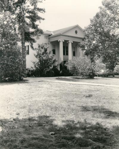 Horse Farms and Owners; Griffin Gate Farm; Griffin Gate Farm; Main House