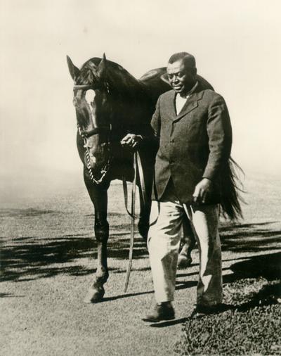 Horses; Kentucky Colonel; Nanseacond Yonkers; Man O' War and Will Harbutt