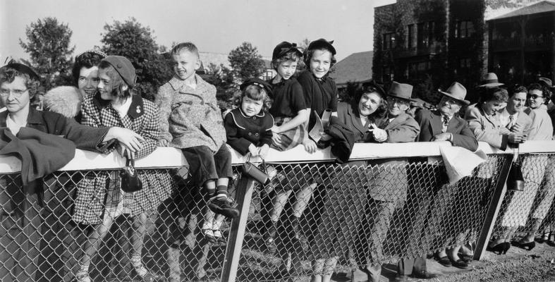 Horses; Thoroughbred Racing; Scenes at Track; People at the Keeneland track on ORBRAD Oct 22, 1951