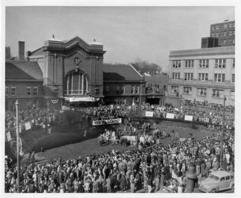 University of Kentucky; Basketball; Wildcat fans gather for a pep rally, parade at Union Train Station on E. Main