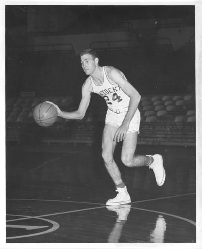 University of Kentucky; Basketball; Individual Players; #24, Larry Pursiful