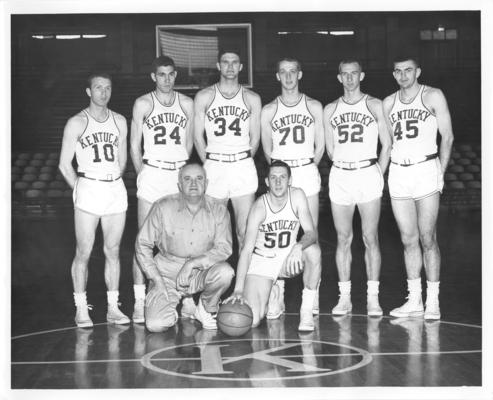 University of Kentucky; Basketball; Team Photos; Photograph of Kentucky basketball team #3