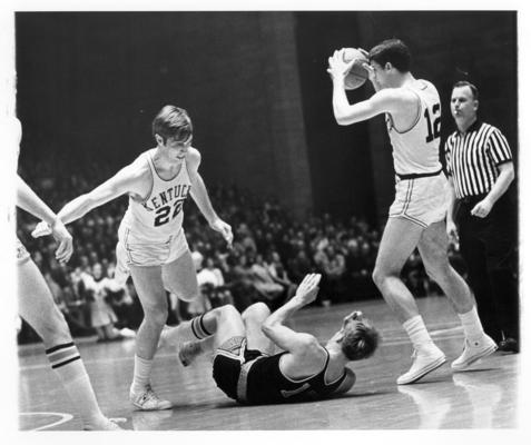 University of Kentucky; Basketball; UK vs. Auburn; An Auburn player hits the floor