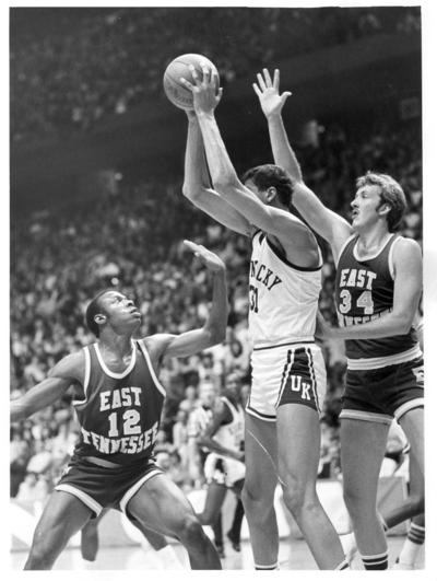 University of Kentucky; Basketball; UK vs. East Tennessee; Sam Bowie passes out of the post