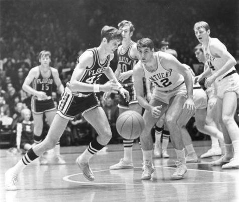 University of Kentucky; Basketball; UK vs. Florida; Florida #42 weaves through multiple defenders