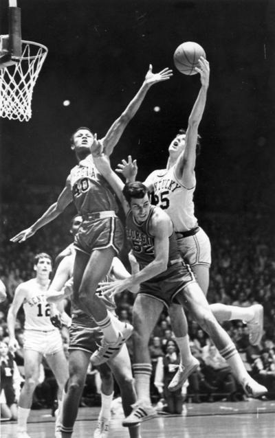 University of Kentucky; Basketball; UK vs. Georgia; Kentucky #25 gets blocked from behind