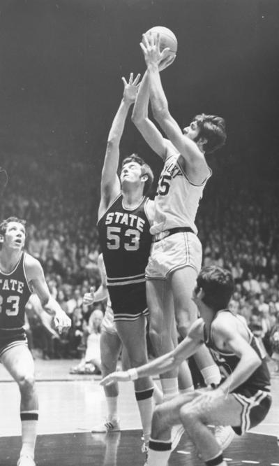 University of Kentucky; Basketball; UK vs. Mississippi State; Kentucky #25 shoots a floater