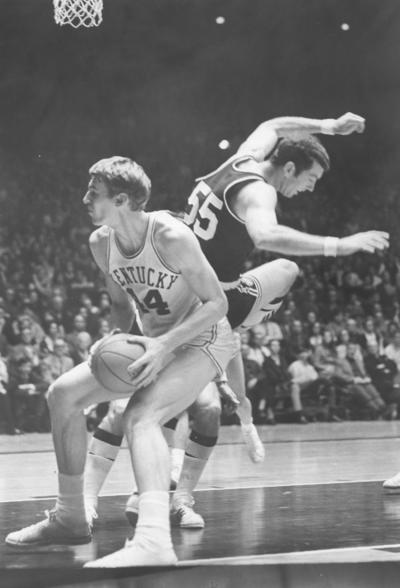 University of Kentucky; Basketball; UK vs. Mississippi State; Kentucky #14 clears out the defense with a hip-check