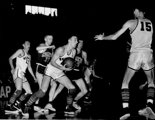 Basketball; Kentucky High School; Newport at mid-court
