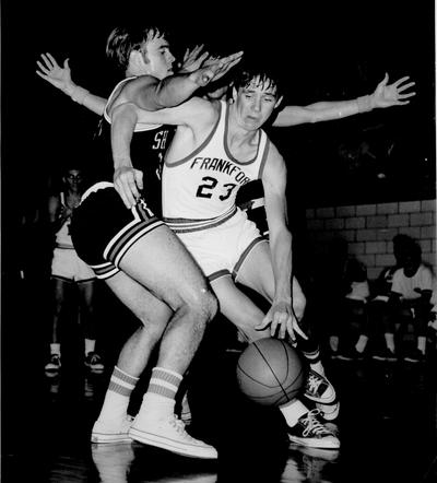 Basketball; Kentucky High School; Frankfort's #23 drives the lane