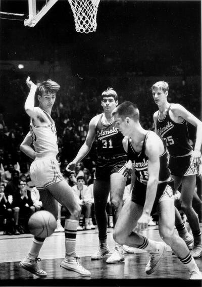 Basketball; Kentucky High School; Three Colonels converge on the ball
