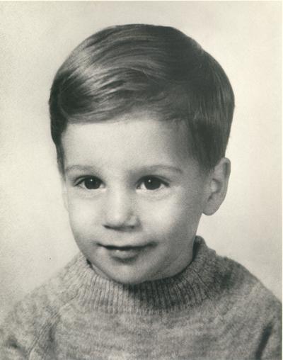 Children; Portrait of young boy in sweater