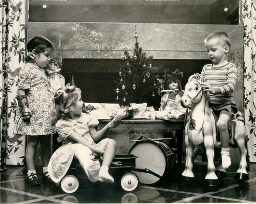 Children; Children opening Christmas presents (Cardinal Hill card)