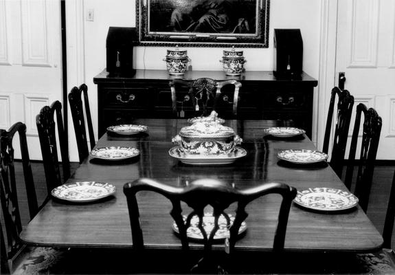 Furniture; Dining room set; table and chairs