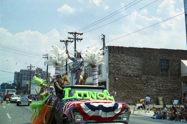 Cafe LMNOP parade truck, Drag Statue of Liberty and confetti at the Lexington Fourth of July parade