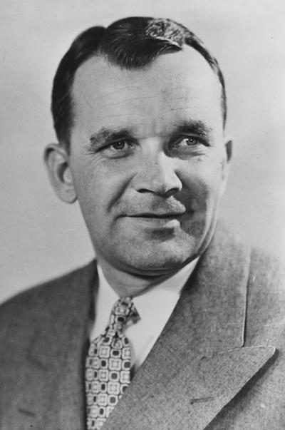 Collier, Blanton Long, Alumnus, Master of Arts, 1947, Head Football Coach, 1954 - 1961, Assistant Coach for Cleveland Browns, 1945 - 1954, Head Coach for Cleveland Browns, 1963 - 1970