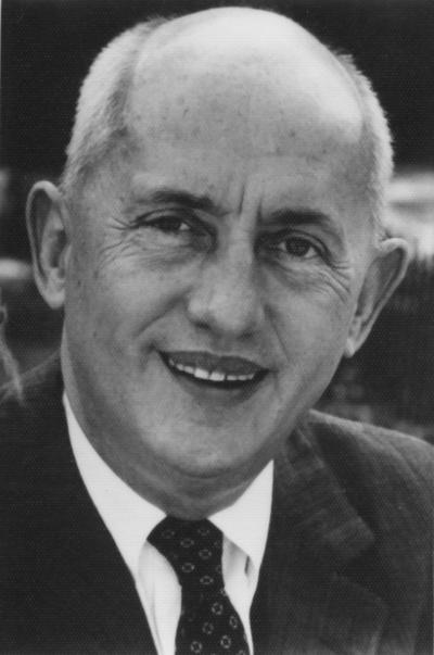 Davidson, Frank C., 1930 alumnus