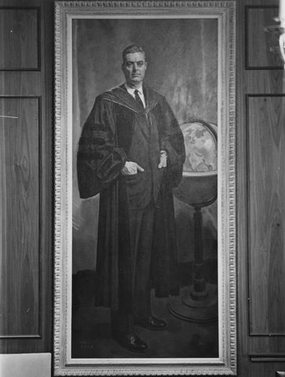Dickey, Frank G., President, University of Kentucky, 1956 - 1963, Dean, College of Education, photograph of painted portrait of President Dickey, featured in Lexington Herald - Leader May 9, 1965