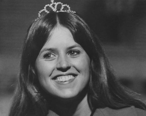 Gatewood, Gail, Alumna,, Homecoming Queen, November, 1974, University Information Services