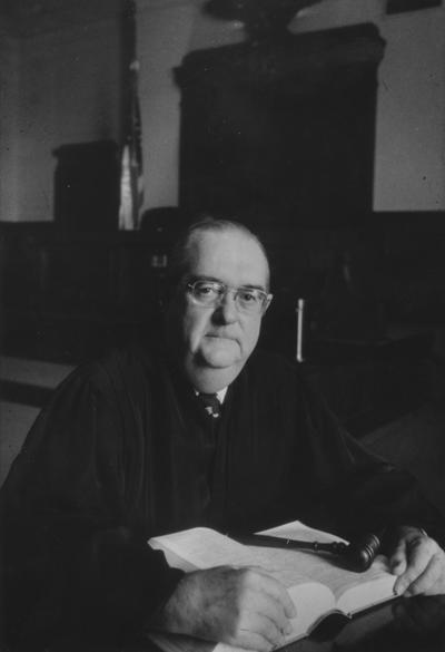 Gordon, James, Alumnus, College of Law, 1941, United States District Judge, 1965 - 1986, Louisville Courier - Journal photograph, Photographer: Bill Atwood