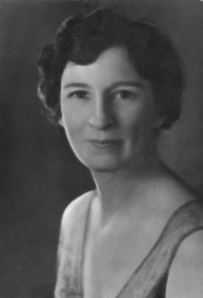 McLaughlin, Marguerite, birth 1882, death 1961, Assistant Professor of Journalism 1914-1952, photographer: Deacon Studio