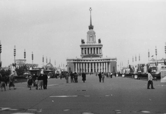 All-Russia Exhibition Center Central Pavilion in Moscow. Image from Moore, William M., Professor of Journalism
