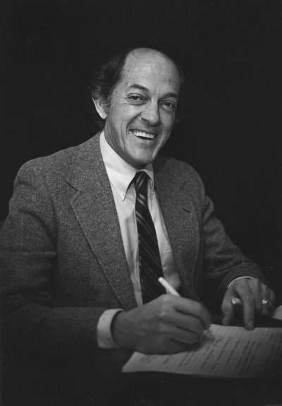 Tucker, Tom, 1956 alumnus
