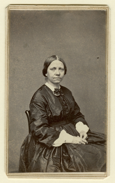 Unidentified woman (Photographer: Carpenter & McCann, Lexington, KY)