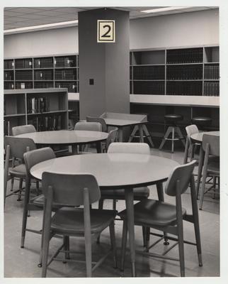 An interior view of the Medical Center Library; Lexington Herald - Leader staff photo