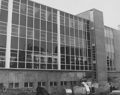 Construction of the Chemistry and Physics Building