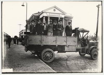 University of Kentucky military training during World War I.  Men in the back of a truck at the Lexington railway station